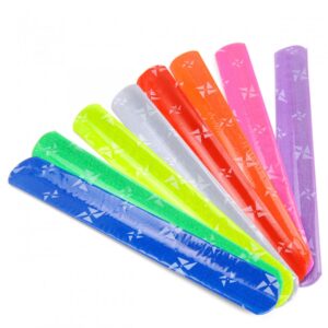 Farbiges Schnapparmband