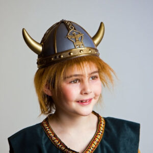 Wikingerhelm mit Hörnern und Plüschhaar