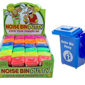 Pupsknete im Müllcontainer ca 6 x 4,5 x 3,5 cm